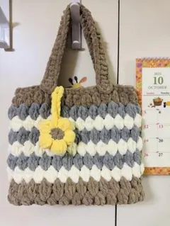 花モチーフ付きトートバッグ