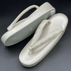 Item thumbnail for item 73c56585-5aa1-4a6d-beac-c0b8a4100899