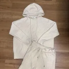 ZARA ベージュ ニット フード付き セットアップ