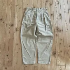 ビュルデサボン新品タグ付きテーパードパンツのサムネイル