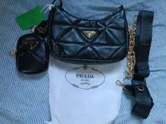 PRADA ブラック ショルダーバッグ　ノベルティ