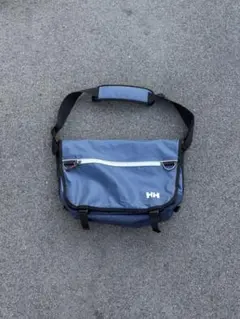 2025年最新】HELLY HANSEN メッセンジャーバッグの人気アイテム - メルカリ