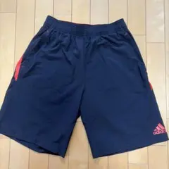 adidas 黒ショートパンツ サイドポケット付き M
