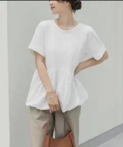 【タグ付き新品未使用】アーバンリサーチドアーズ　ペプラムバルーンTシャツ