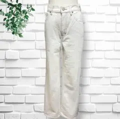 【ジーユー】ハイライズストレートジーンズ　S カジュアル　レディース　デニム