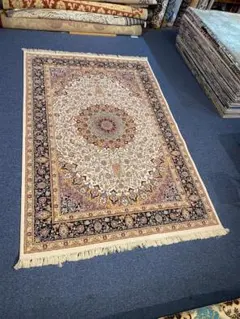 専用ページ ペルシャ絨毯 オールシルク 100万ノット 187×120㎝ - メルカリ