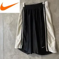 NIKEナイキハーフパンツショートパンツ半ズボン黒ブラック白ホワイト刺繍ロゴ希少