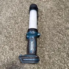 Makita ハンディライト ジャンク品 良品バッテリー付き(14v 3Ah