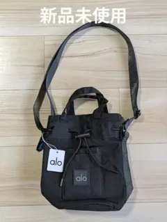 新品・タグ付き】alo yoga ショルダーバッグ ブラック 巾着型 - メルカリ