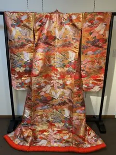色打掛 鶴に御所車 四季草花 - メルカリ