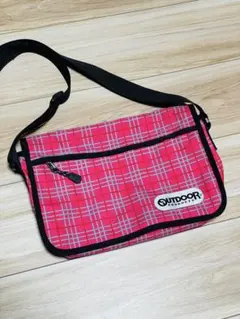 OUTDOOR ショルダーバッグ チェック ピンクのサムネイル