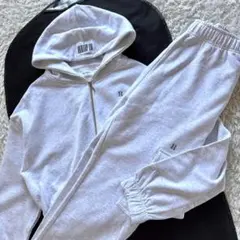 未使用級　ハーリップトゥ　近年モデル　スウェット　セットアップ　刺繍ロゴ　グレー