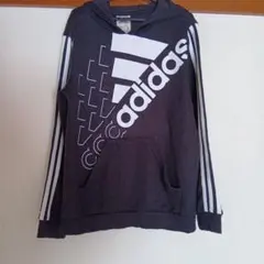 adidas グレー フード付きトレーナー150