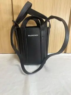 BALENCIAGA ブラックショルダーバッグ