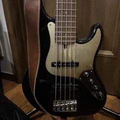 Fender Deluxe Jazz Bass V Kazuki Araiのサムネイル