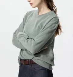 ユニクロ　ソフトニットフリースVネックT