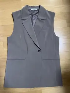 ブラウン ダブルボタン ノースリーブベスト