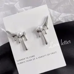 No.764 メルトデザインピアス シルバー 韓国 量産型 地雷 流行