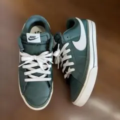 NIKE スニーカー グリーンのサムネイル