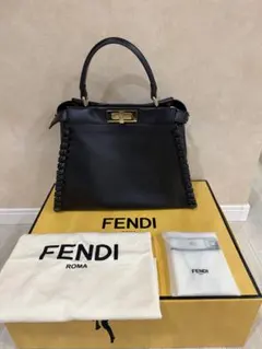 【4/10までお値下げ！メンテナンス済】FENDI ピーカブー ミディアム