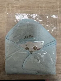 ちいかわ　Chiikawa Baby おくるみなハンドタオル　ハチワレ