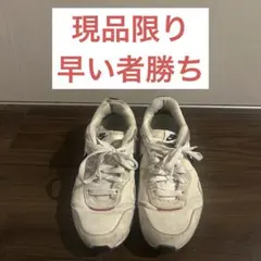 【早い者勝ち】NIKE スニーカーのサムネイル