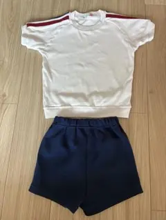 体操服セット 白いTシャツ ネイビーショートパンツ　120センチ