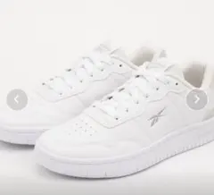 Reebok スニーカーホワイトグレー23.5 新品未使用　定価7150円送料込