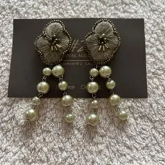 大ぶり お花　ピアス