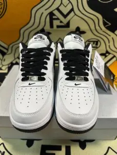 Nike Air Force 1 ホワイト/ブラック スニーカー