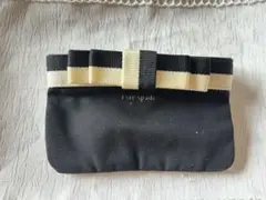 Kate Spade リボン付きキーケース ブラック/ホワイト