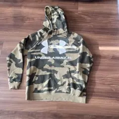 UNDER ARMOUR 迷彩柄 パーカー