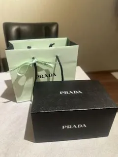 PRADA ギフト ボックス プラダ 青 ブルー - メルカリ