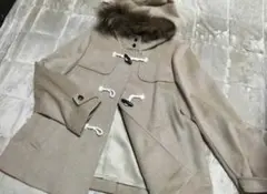 組曲　ファー付きベージュダッフルコート