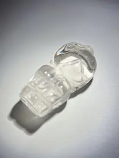 高透明　水晶　貔貅　カービング　天然石　金運　浄化　置物　スピリチュアル