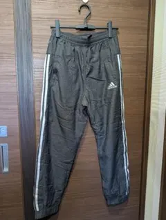 美品♪adidas グレー サイドストライプ スラックス M　ジャージ　長ズボン