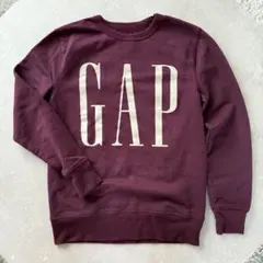 GAP バーガンディ ロゴトレーナー
