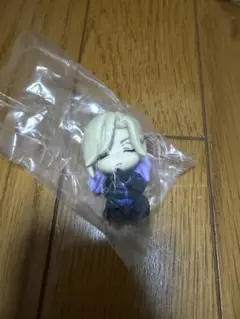 ツイステッドワンダーランド　肩ズンFig ポムフィオーレ寮　ヴィル