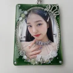 トレカキーホルダー　韓国　トレカ　レジン　デコ　硬質　ケース　トレカケース　緑