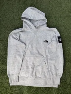 THE NORTH FACE スクエアロゴフーディー