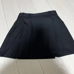 GU サイドプリーツスコート