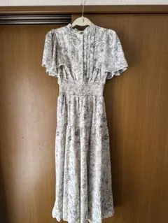 【未着用 美品】dazzlin バックリボンプリントワンピース