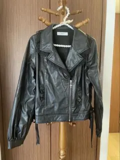【美品】JINTY / ライダースジャケット / 黒色 レース付き Mサイズのサムネイル