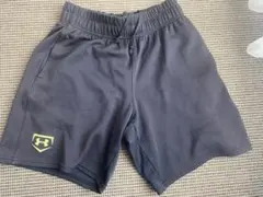 アンダーアーマー黒蛍光黄色のロゴマーク短パンハーフパンツ