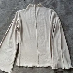 美品☆フリルハイネックカットソーL☆アイボリー