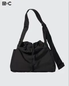 ユニクロC ソフトパフィーショルダーバッグ　黒ブラック