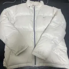 Nike ホワイト ダウンジャケット