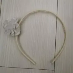 キッズ用 カチューシャ フラワー 花 白 ホワイト