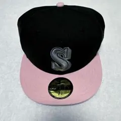 New Era ベースボールキャップ 黒/ピンク 7 1/4