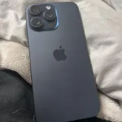 Apple iPhone 15pro maxケース付き